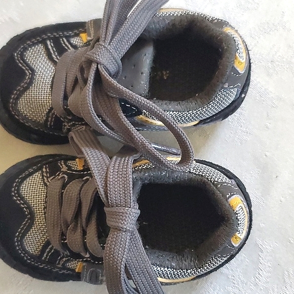 Children's Place Black Grey Lace Up Sneakers Tennis Shoes Baby Size 4 - Picture 5 of 10